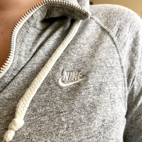 Nike Zip Up Jacket - Picture 2 of 5